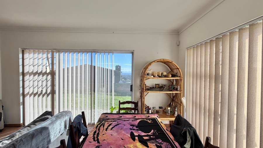 3 Bedroom Property for Sale in Mountainside Western Cape